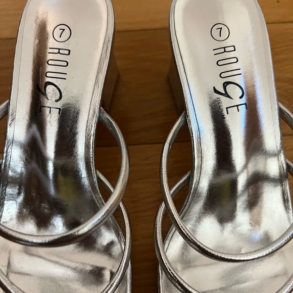 Rouge Strap Solver Sandals – NWT | Never Worn - Picture 2 of 4